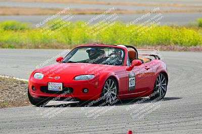 media/May-04-2024-Team Topak Racing (Sat) [[1dff1aa745]]/Inter Low 1/Session 2/